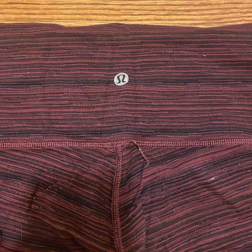Lululemon size 6 space dye cyber stripe Pink Purple and black leggings - Picture 5 of 6